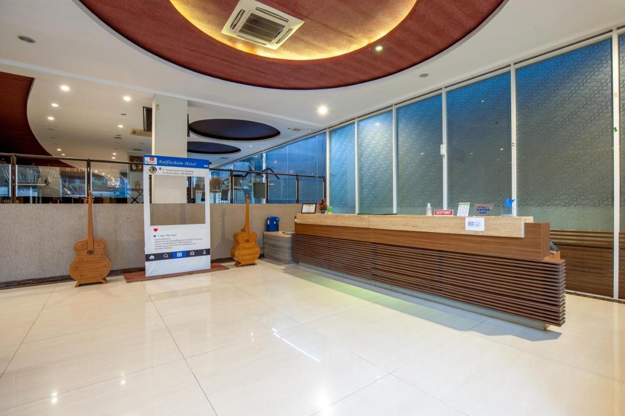 Raffleshom Hotel Bandung Zewnętrze zdjęcie