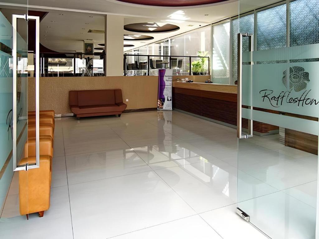 Raffleshom Hotel Bandung Zewnętrze zdjęcie