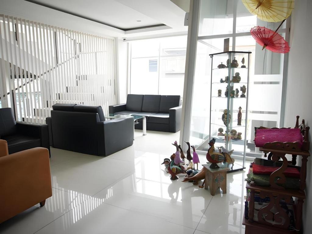 Raffleshom Hotel Bandung Zewnętrze zdjęcie